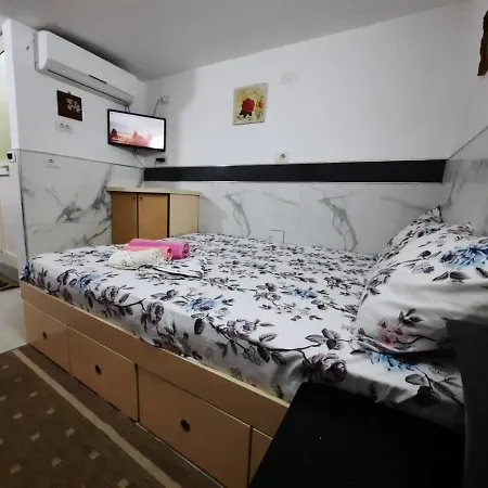 Lejlighed Lovely Apt.0-1