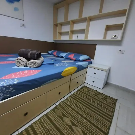 Lejlighed Lovely Apt.0-1 Tirana