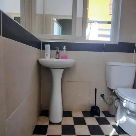 Lovely Apt.0-1 Tirana