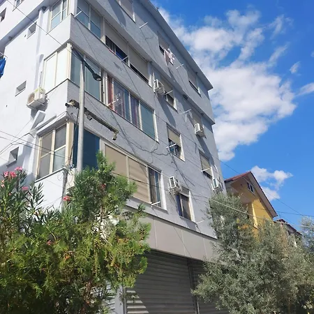 Apartment Lovely Apt.0-1 Tirana