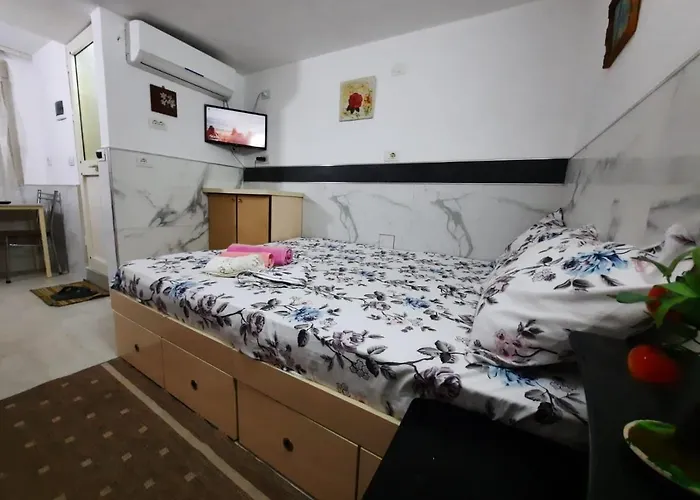 Lejlighed Lovely Apt.0-1