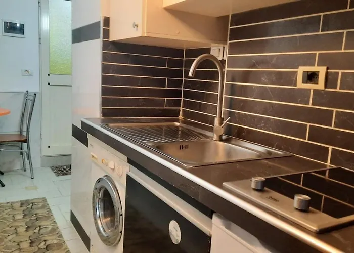 Lovely Apt.0-1 Tirana